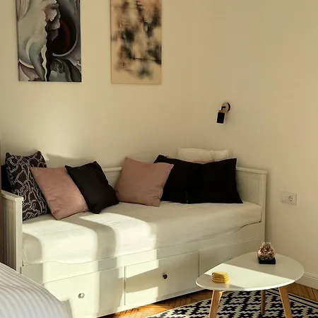 Balconia Sunny In Centre Of * 贝尔格莱德